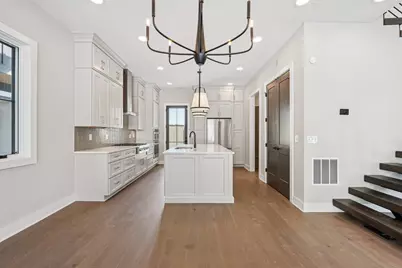 2828 Kobuk Drive, Columbus, OH 43228 - Photo 6