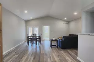 1583 Metcalfe Ave, Obetz, OH 43207 - Photo 10