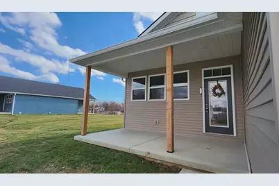 1583 Metcalfe Avenue, Obetz, OH 43207 - Photo 2