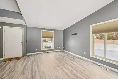 6726 Deepwood Court, Reynoldsburg, OH 43068 - Photo 4