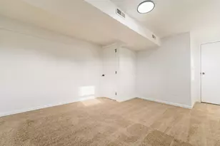 2731 Gatewood Rd, Columbus, OH 43219 - Photo 32