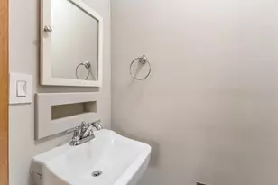 724 Drummond Ct, Columbus, OH 43214 - Photo 10