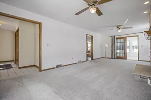 6281 Davis Dr, Newark, OH 43056 - Photo 8