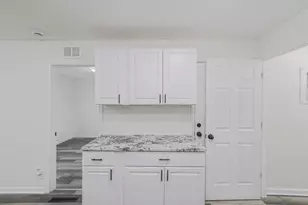 3860 Evanston Rd, Columbus, OH 43232 - Photo 14