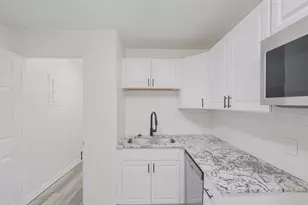 3860 Evanston Rd, Columbus, OH 43232 - Photo 16