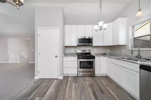 3438 High Creek Dr, Columbus, OH 43223 - Photo 10