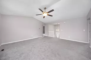 3438 High Creek Dr, Columbus, OH 43223 - Photo 18