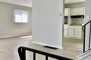 3428 Liv-Moor Dr, Columbus, OH 43227 - Photo 2