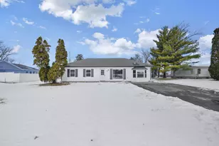 88 Biddle Blvd, Bloomingburg, OH 43106 - Photo 2