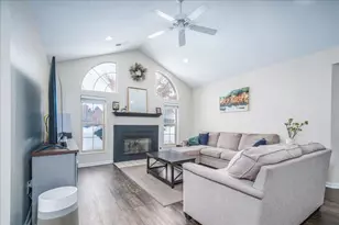 2411 Sportsman Dr, Grove City, OH 43123 - Photo 2