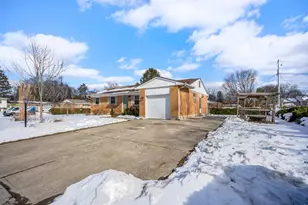 404 Oberlin St, Columbus, OH 43230 - Photo 38