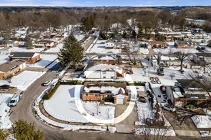 404 Oberlin St, Columbus, OH 43230 - Photo 2