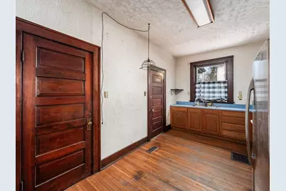 229 E Chillicothe Avenue, Bellefontaine, OH 43311 - Photo 18