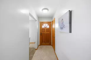 975 Blossom Ln, Zanesville, OH 43701 - Photo 10