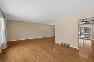 339 Meadow Ln, Circleville, OH 43113 - Photo 8