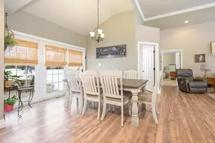 805 Creekview Ct, Bellefontaine, OH 43311 - Photo 12