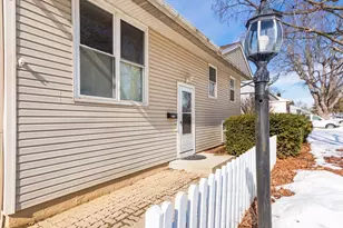 209 Prince of Wales Dr, Columbus, OH 43230 - Photo 4