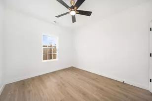 470 Woodlawn Ave, Columbus, OH 43228 - Photo 22