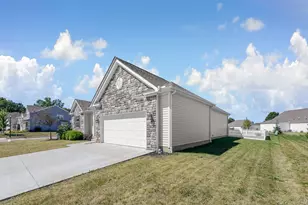 249 Mannaseh Dr W, Granville, OH 43023 - Photo 4