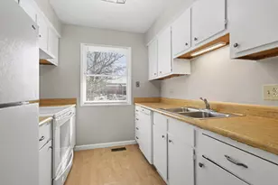 5685 Great Woods Blvd, Columbus, OH 43231 - Photo 8