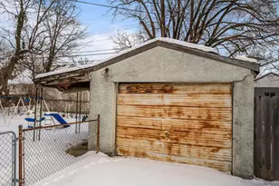 1718 Weiler Ave, Columbus, OH 43207 - Photo 4