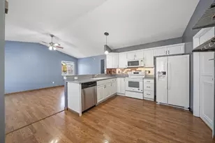 716 Academy Dr, Galloway, OH 43119 - Photo 6