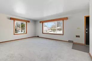 2735 Berrell Ave, Columbus, OH 43211 - Photo 12