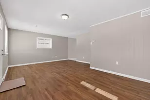 3251 Hilock Ct, Columbus, OH 43207 - Photo 10