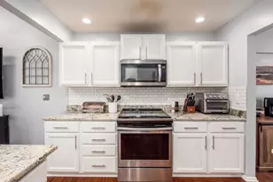 1041 Cape Charles Dr, Columbus, OH 43228 - Photo 14