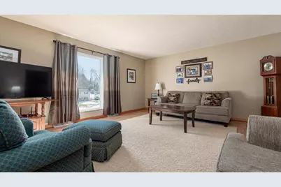 125 Persimmon Drive NE, Newark, OH 43055 - Photo 2