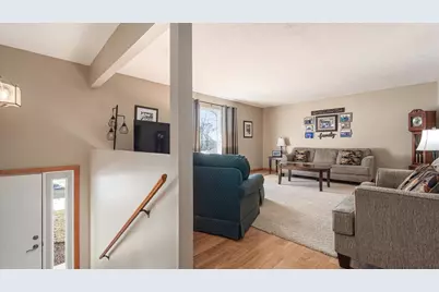 125 Persimmon Drive NE, Newark, OH 43055 - Photo 2