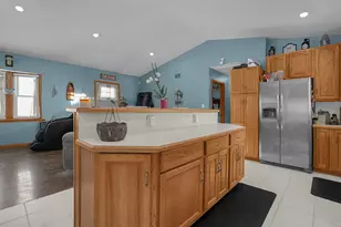 2571 W Choctaw Dr, London, OH 43140 - Photo 14