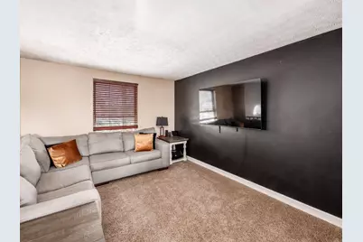 7001 Richfield Drive, Reynoldsburg, OH 43068 - Photo 8