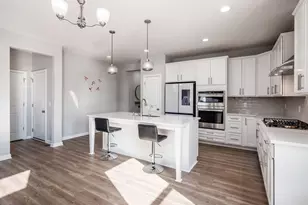 127 Silver Pne Ln, Lewis Center, OH 43035 - Photo 16