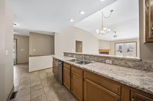 437 Robins Crest Ln, Marysville, OH 43040 - Photo 8