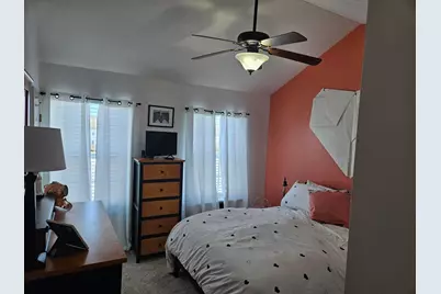 988 Hartford Village Boulevard, Columbus, OH 43228 - Photo 16