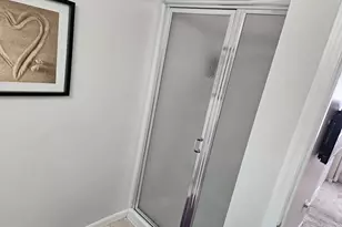 988 Hartford Village Blvd, Columbus, OH 43228 - Photo 14