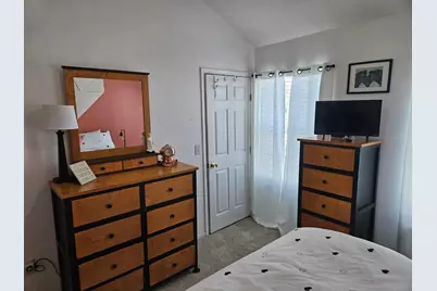 988 Hartford Village Boulevard, Columbus, OH 43228 - Photo 18