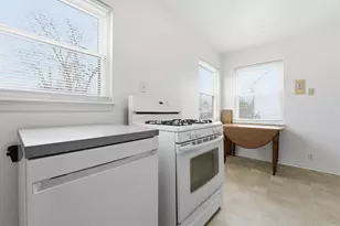 796 E Kenworth Rd, Columbus, OH 43224 - Photo 6