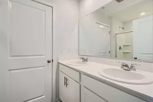 6371 Marinelli Dr N, Columbus, OH 43228 - Photo 16