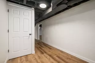 2585 Eakin Rd, Columbus, OH 43204 - Photo 30