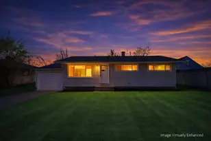 2585 Eakin Rd, Columbus, OH 43204 - Photo 2