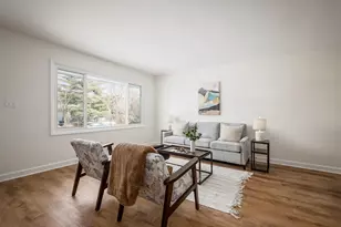 2585 Eakin Rd, Columbus, OH 43204 - Photo 6