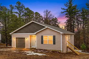 358 Elm St, New Straitsville, OH 43766 - Photo 1