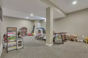 566 Preston Trails Dr, Pickerington, OH 43147 - Photo 52