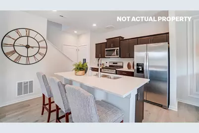 6312 Marinelli Drive North, Columbus, OH 43228 - Photo 10