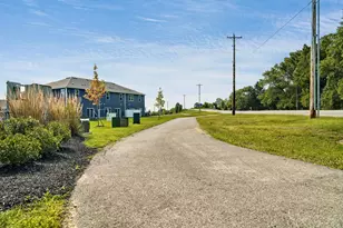 6312 Marinelli Dr N, Columbus, OH 43228 - Photo 44