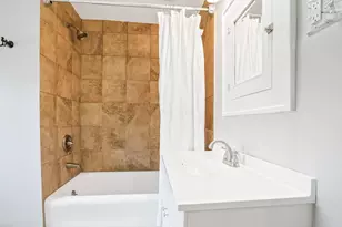 126 Erie Rd, Columbus, OH 43214 - Photo 26