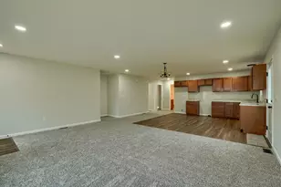 353 Elm St, New Straitsville, OH 43766 - Photo 12