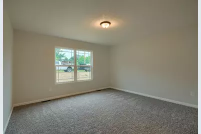 353 Elm Street, New Straitsville, OH 43766 - Photo 18